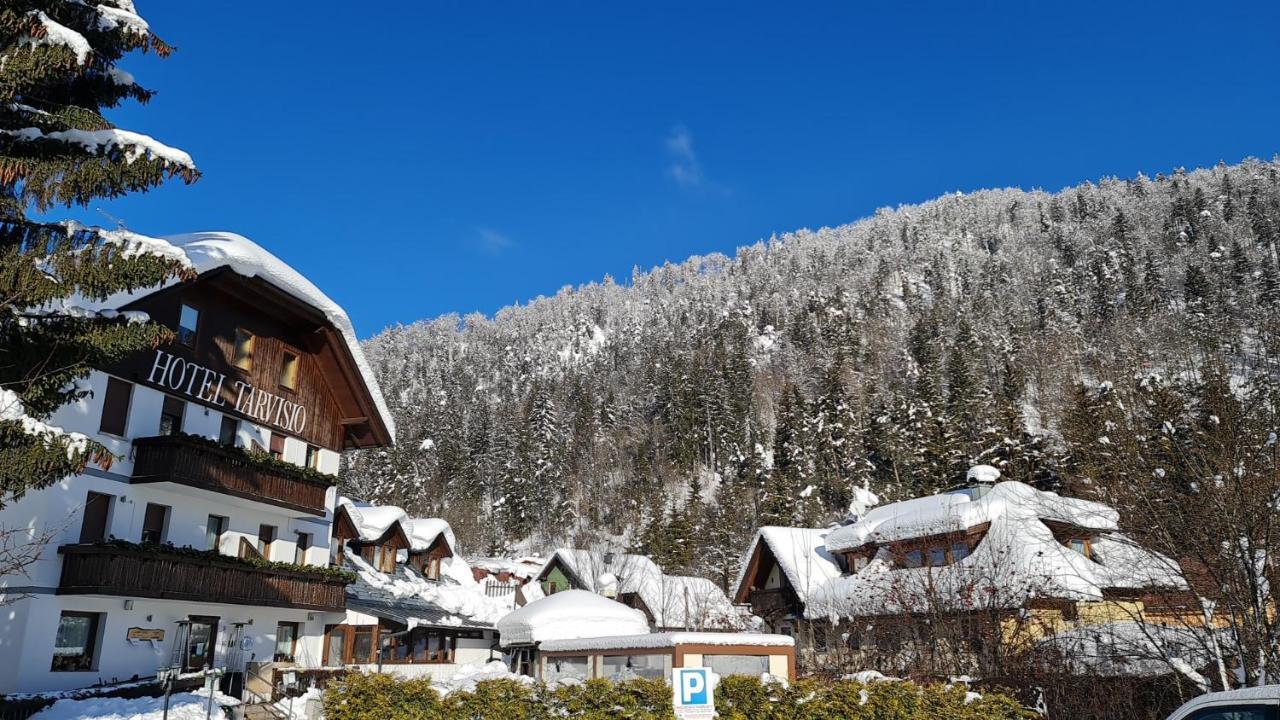 Hotel Tarvisio Four Seasons Exteriör bild