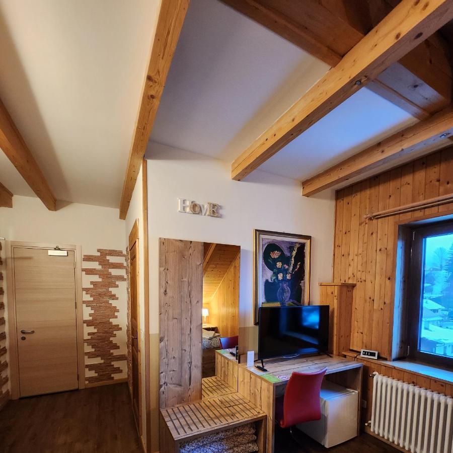 Hotel Tarvisio Four Seasons Exteriör bild