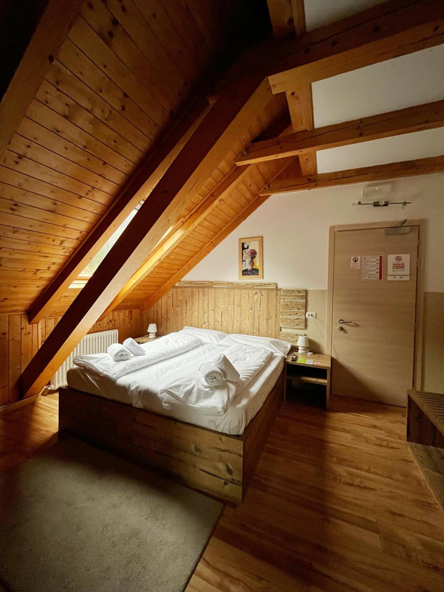 Hotel Tarvisio Four Seasons Exteriör bild