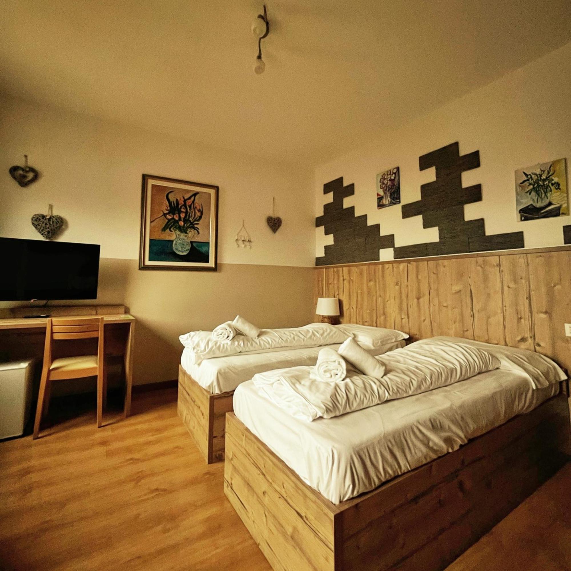 Hotel Tarvisio Four Seasons Exteriör bild